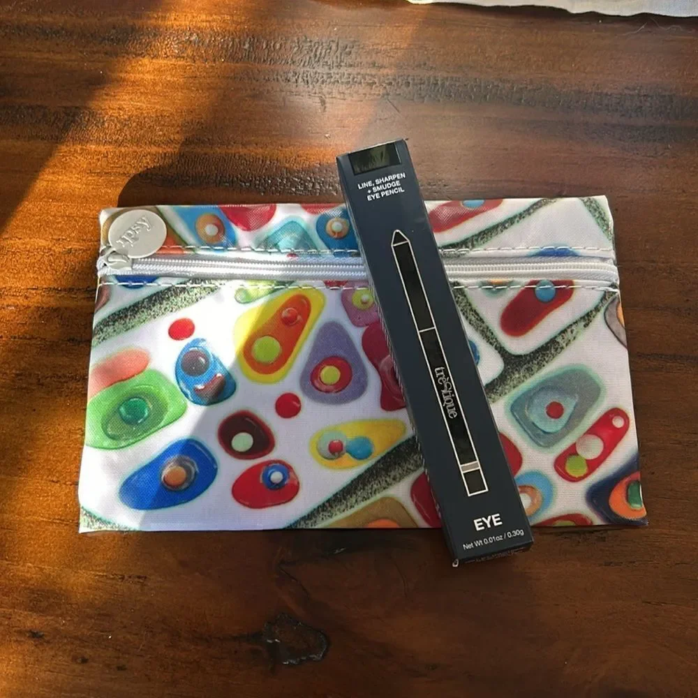 Trestique eye liner Santorini black sand NWT plus new Ipsy rare print